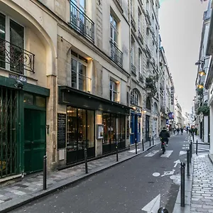 Apartment Mba Splendide Saint-michel Centre, Paris